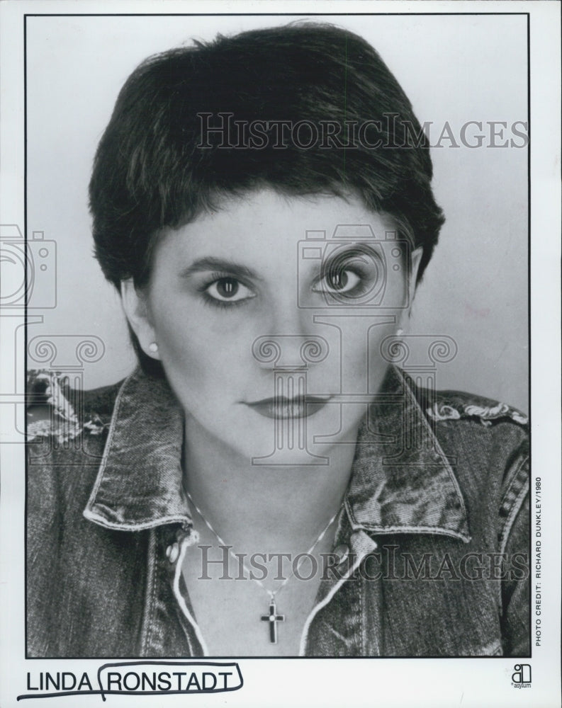 1983 Press Photo Singer musician Linda Ronstadt - Historic Images