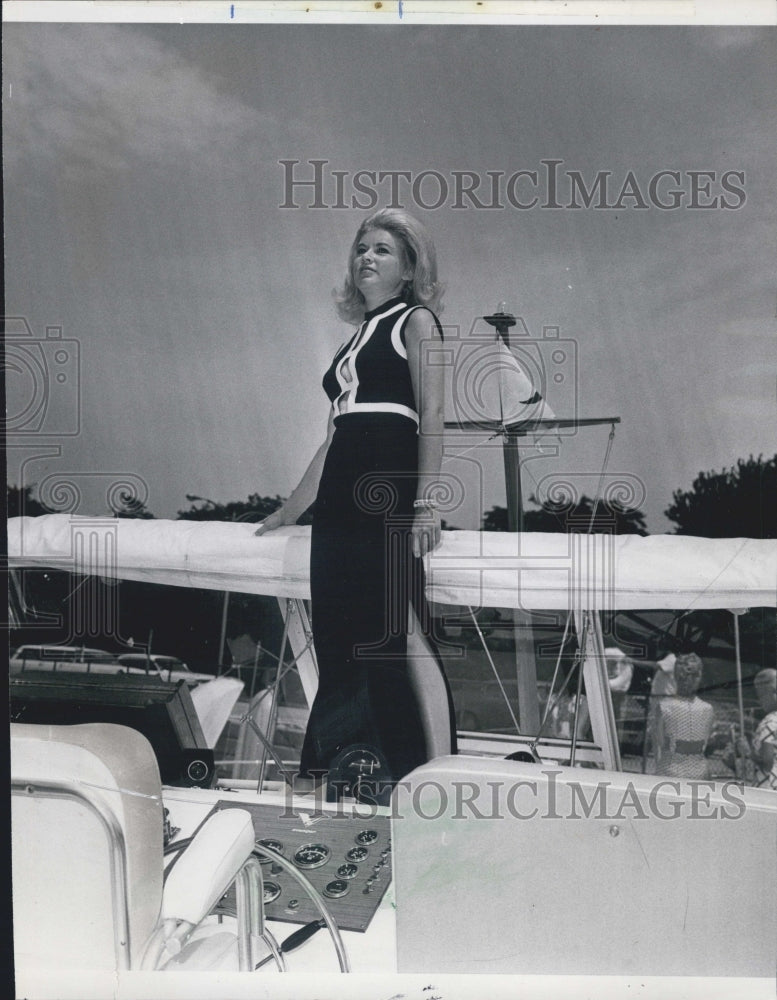 1970 Mrs. Sanford Rabushka Poses On Yacht At Belmont Harbor - Historic Images