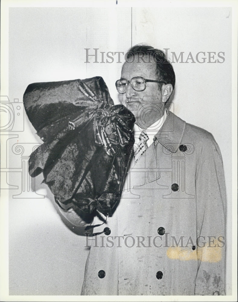 1958 james Moffat former principal after sentencing - Historic Images