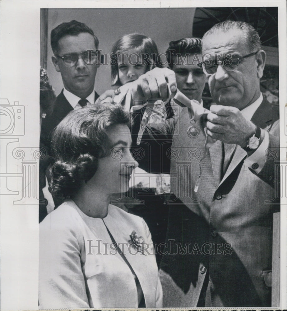 1964 Johnson Gives Mock Federal Aviation Award - Historic Images