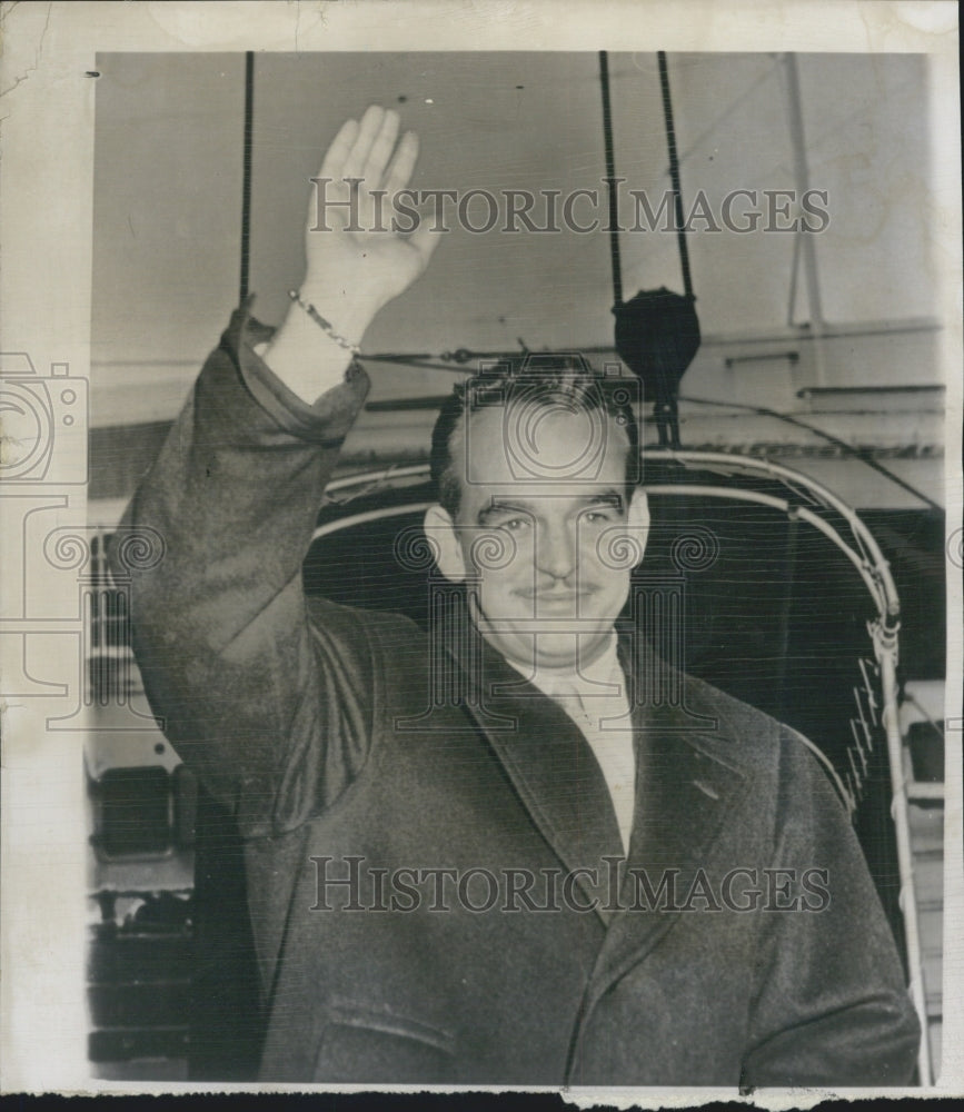 1956 Press Photo Prince Rainier III Of Monaco Board Ocean Liner Ile de France - Historic Images