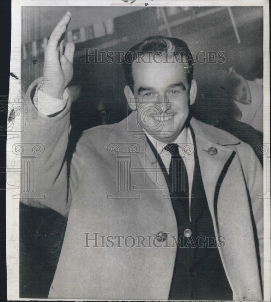 1955 Prince Rainier II Waving United States Liner Arrival New York - Historic Images