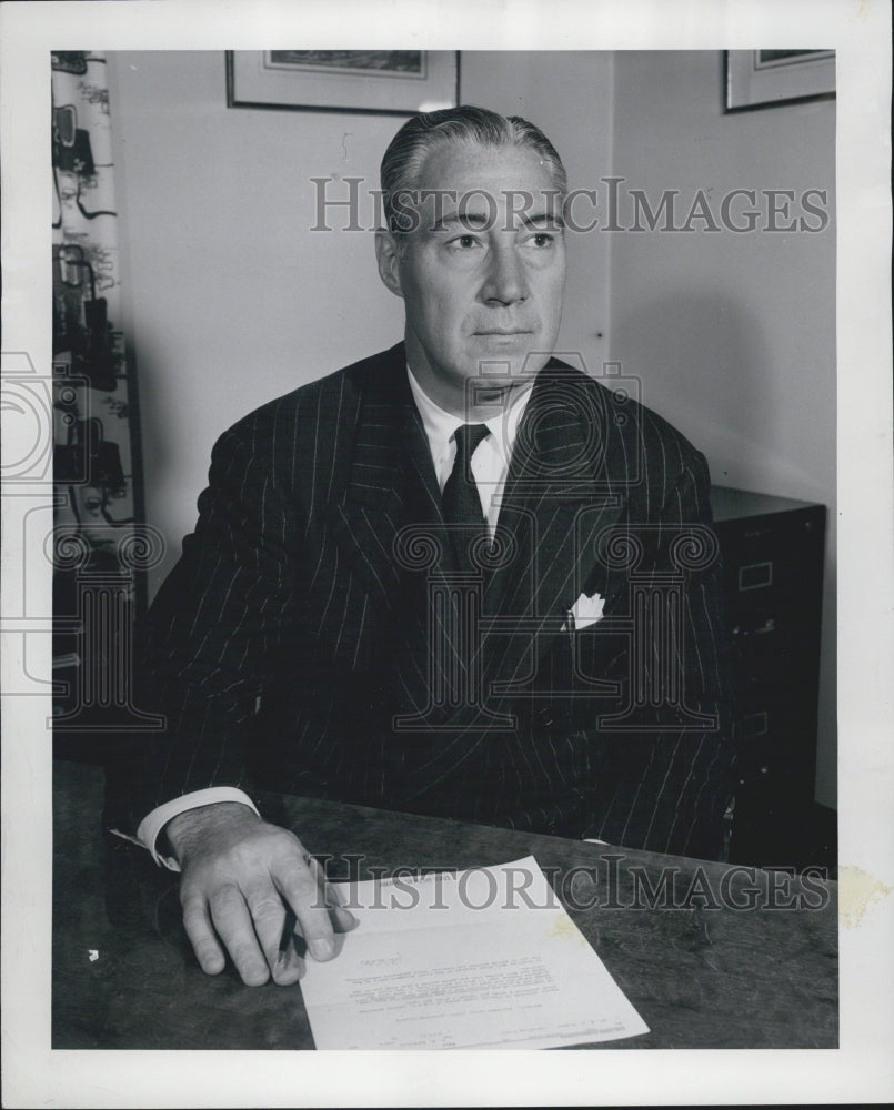 1953 Lever Brothers Pepsodent Division President Charles Lipcombs - Historic Images