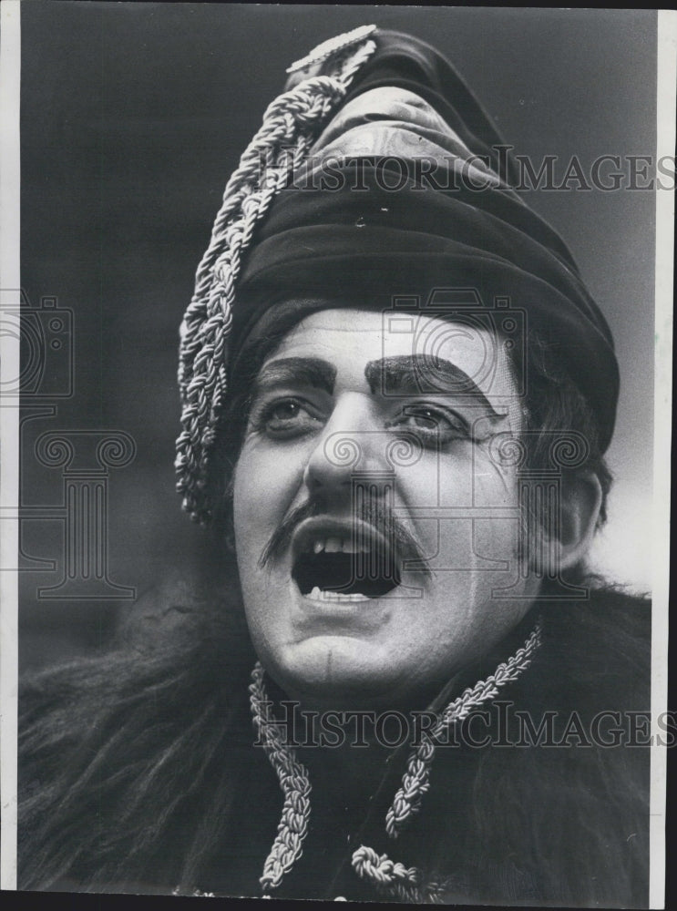 1970 Little Opera Casting - Historic Images