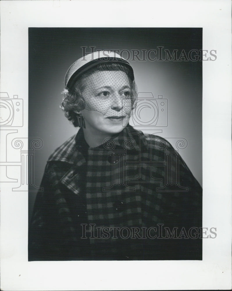 Press Photo Marian Quinlan - Historic Images