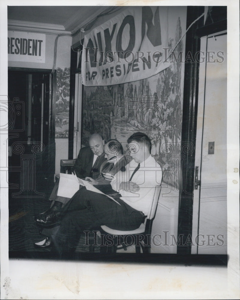 1960 Press Photo Nixon campaign workers John B. Quinn, Ed Terrar and David Bates - Historic Images