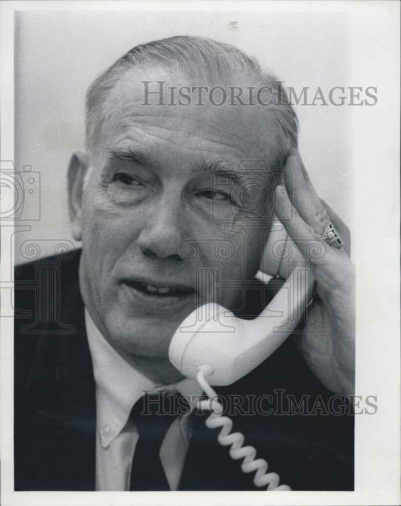 1988 Press Photo Dr EE Litkenbous - Historic Images