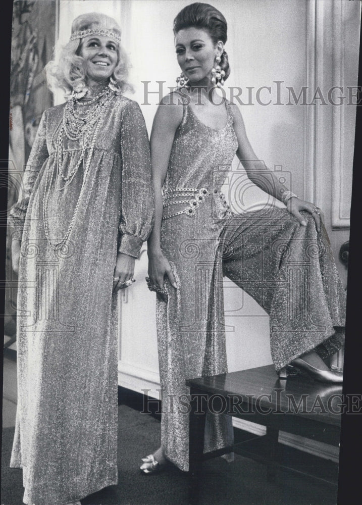 1968 Elita Murphy & Zarada Litner model gold fashion. - Historic Images