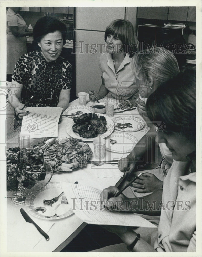 1983 Press Photo Mildred Ying, Director Good Housekeeping Magazine&#39;s Food Dept. - Historic Images