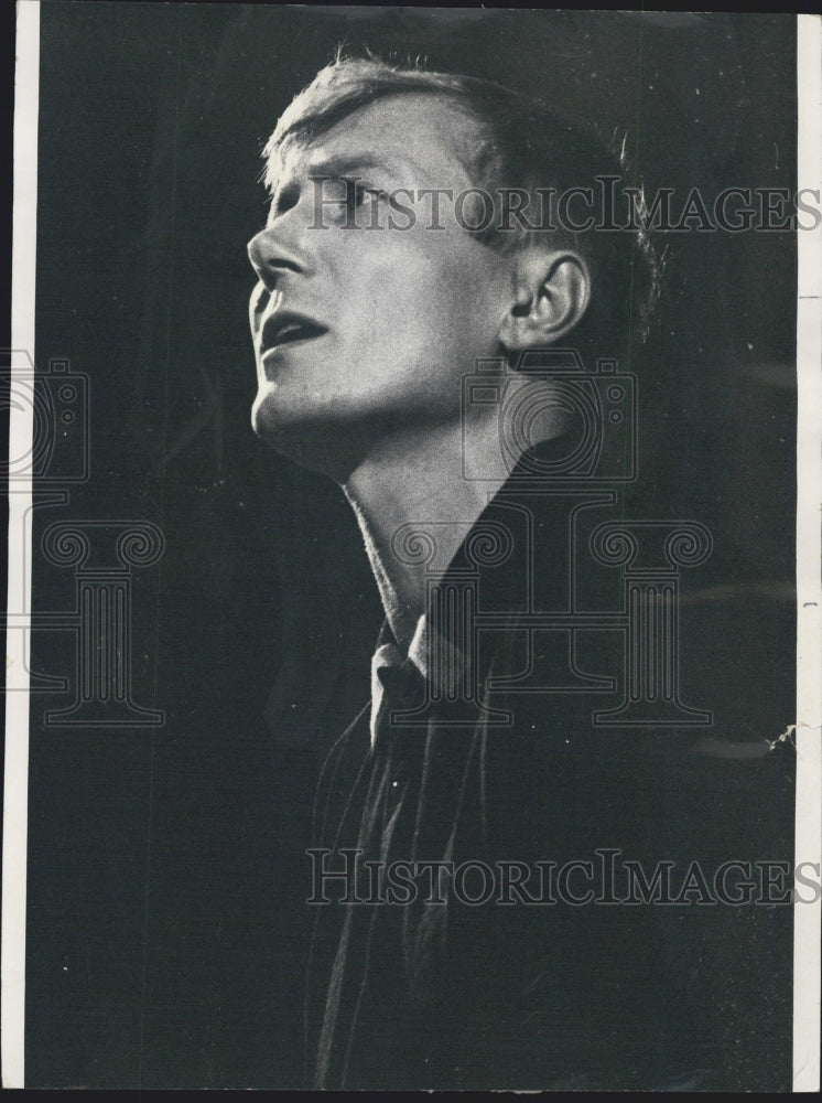 1966 Yevgeny Yevtushenko - Historic Images