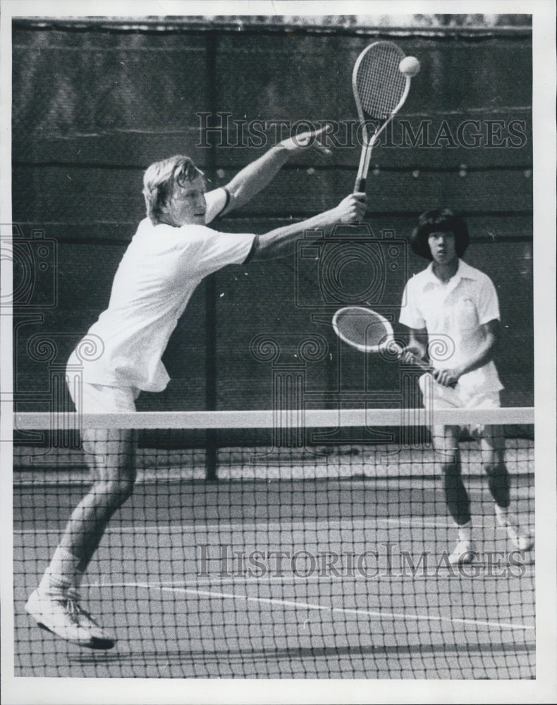 1975 Tennis players John Yaazel and Paul Wei against Maine South - Historic Images