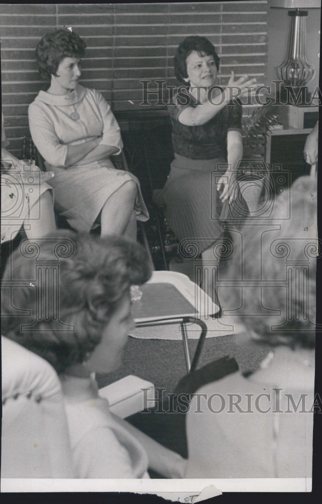 1962 Press Photo Adeline Yates Frank Leonette - RSG02677 - Historic Images