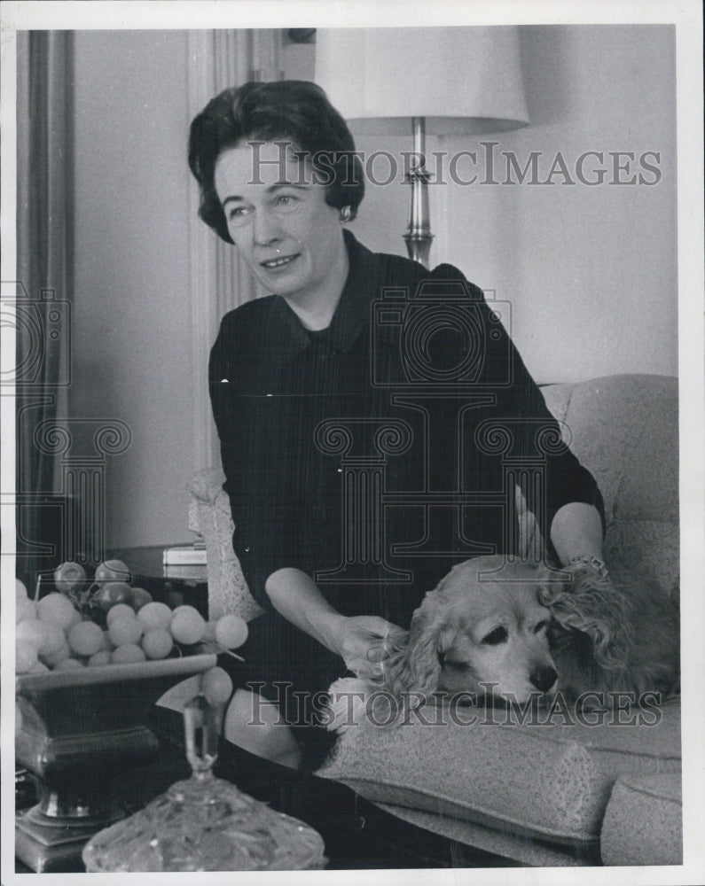 1968 Mrs Rosemary Rooney - Historic Images