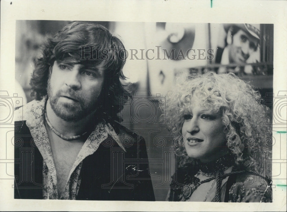 1984 Press Photo The Rose Film Actors Alan Bates Bette Midler Scene - Historic Images