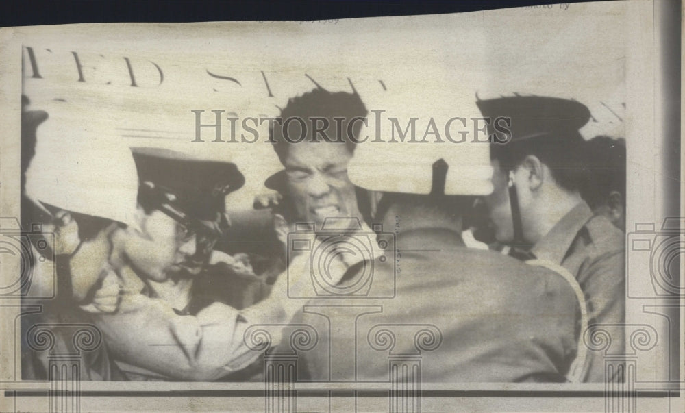 1969 Juji Hamaoka Police Arrest Attack Ambassador Armin H. Meyer - Historic Images