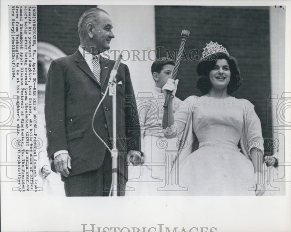1964 President Johnson Daughter Luci Baines Crowned Queen Shenandoah - Historic Images