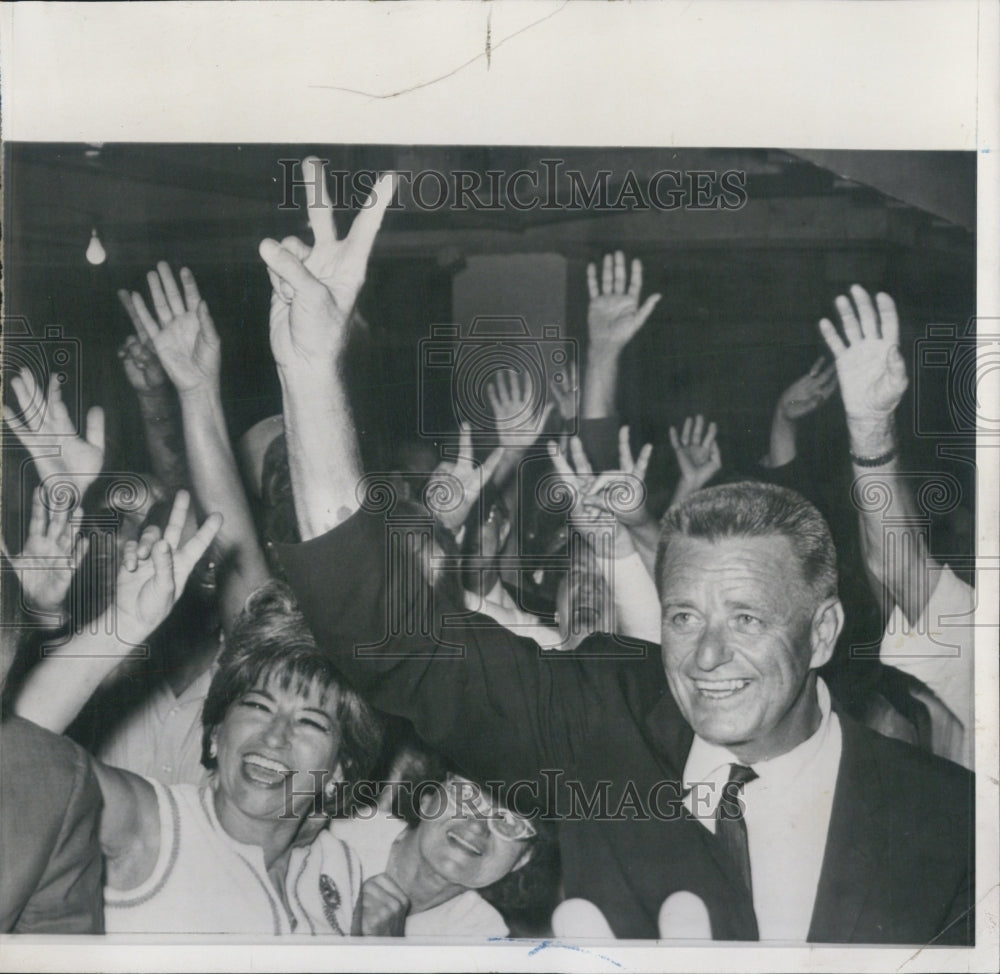 1965 Press Photo  Elliott Roosevelt elected Mayor of Miami Beach - Historic Images