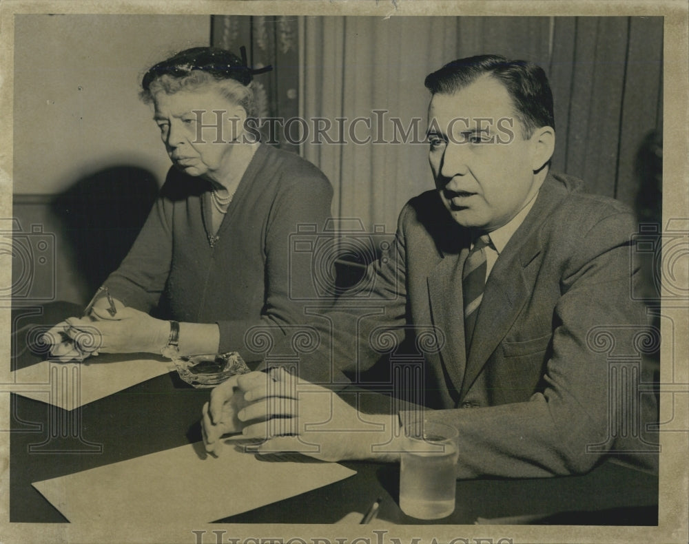 1954 Mrs Elanor Roosevelt and James Doyla - Historic Images