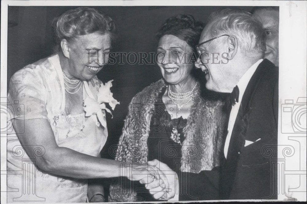 1954 Mrs. Eleanor Roosevelt Russia UN Delegate Andrei Vishinsky - Historic Images