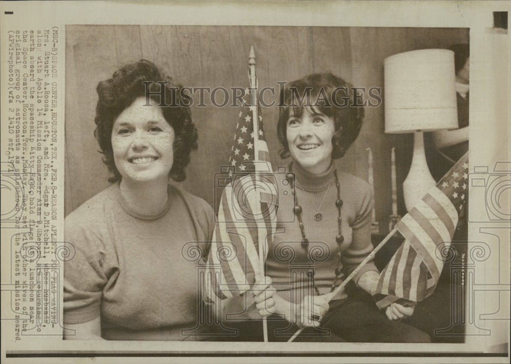 1971 Mrs Stuart Rosa & Mrs Edgar Mitchell Husbands on Apollo 14 - Historic Images