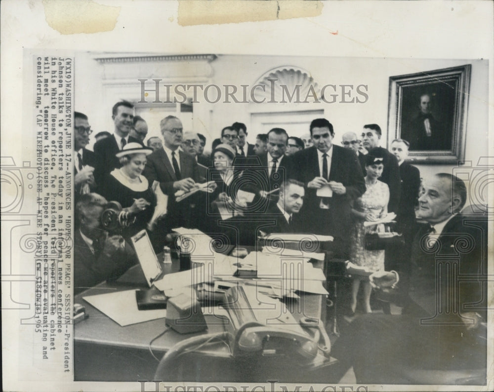 1965 Pres Johnson with Reporters at White House - Historic Images