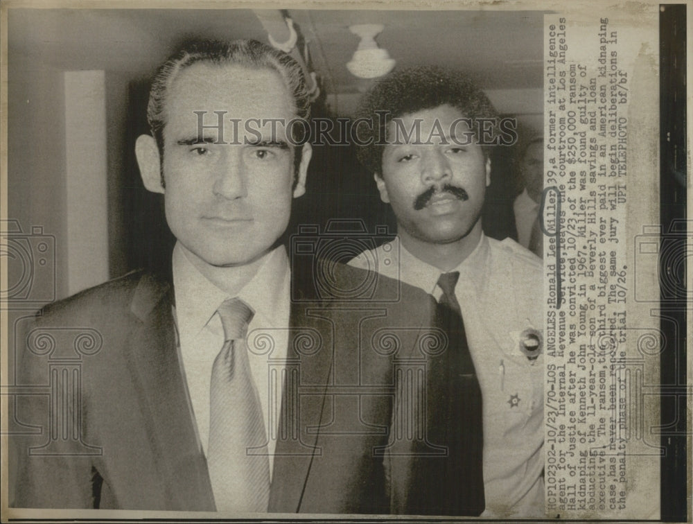 1970 Ronald Lee Miller former intelligence agent courtroom convicted - Historic Images