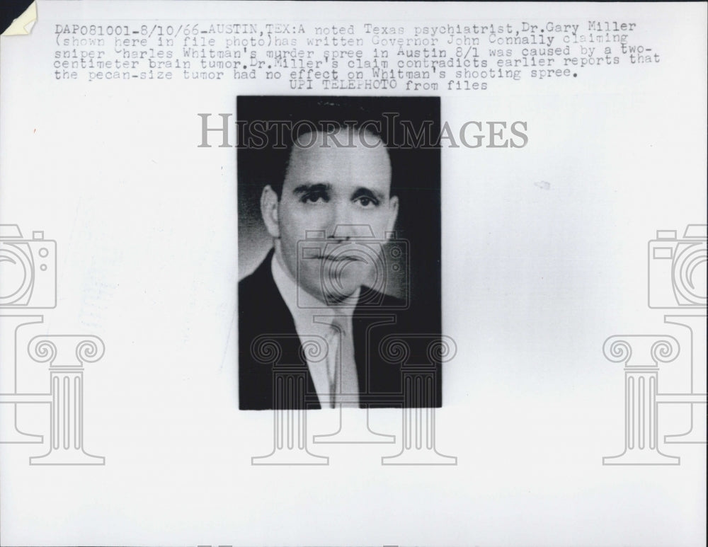 1966 Press Photo noted Texas psychiatrist Dr. Gary Miller - RSG04697 - Historic Images