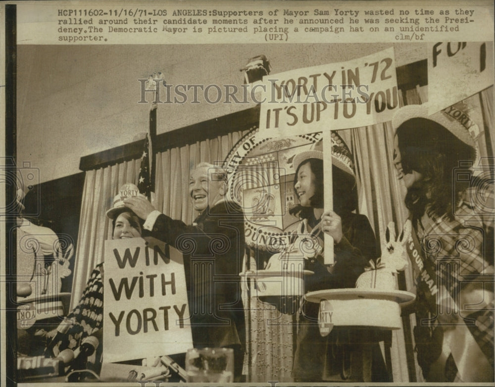 1971 LA Mayor Sam Yorty - Historic Images