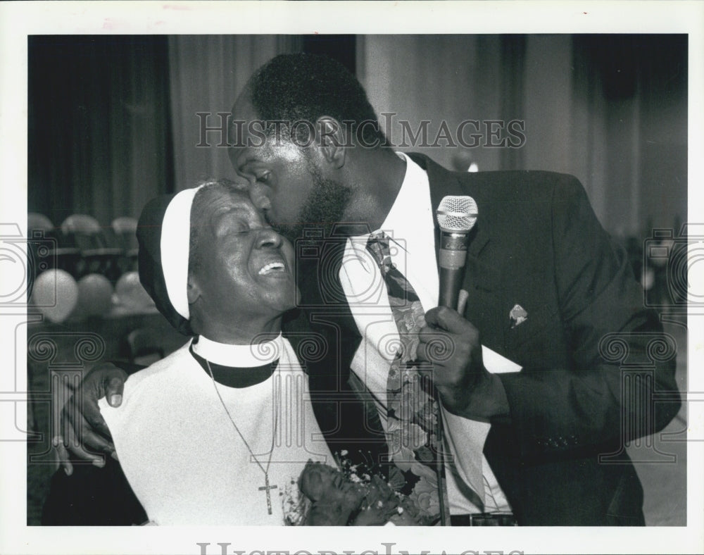 1993 Press Photo Rev Consuella York of Cook County Jail - Historic Images