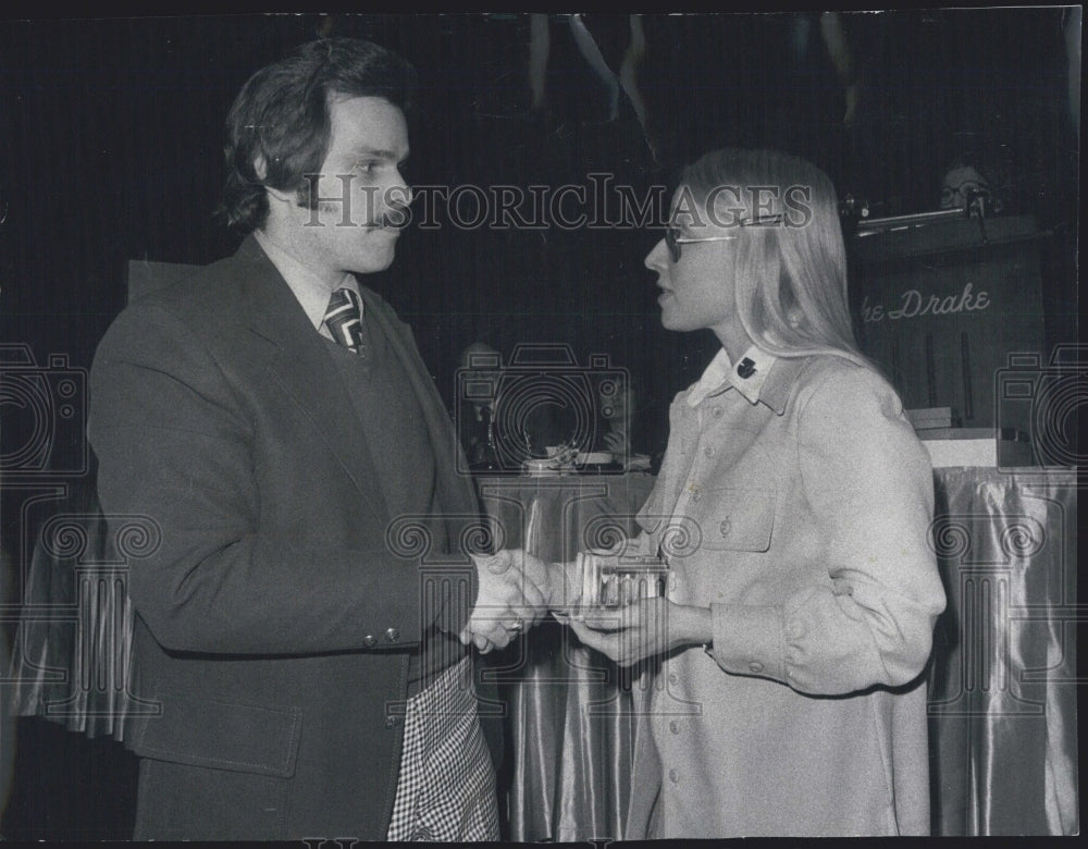 1975 Chicago Sun-Times Reporter Edward Pound Wins Jacob Scher Award - Historic Images