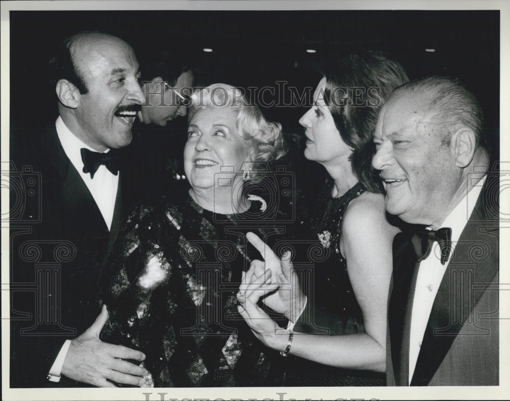 1984 Press Photo Tony Rossi General Manager Saks Fifth Avenue - Historic Images