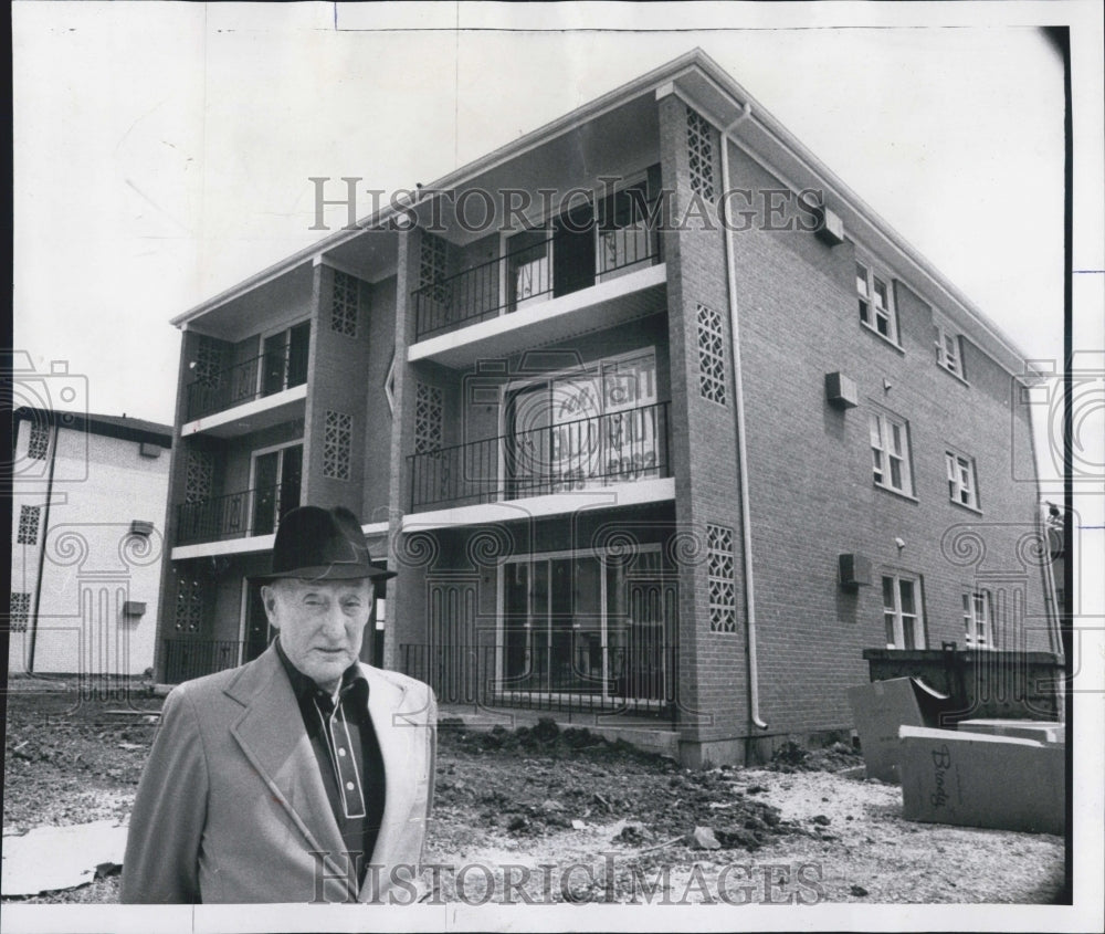 1976 Thomas J Miller Chicago Builder 8131 Marion Drive Project Bribe - Historic Images