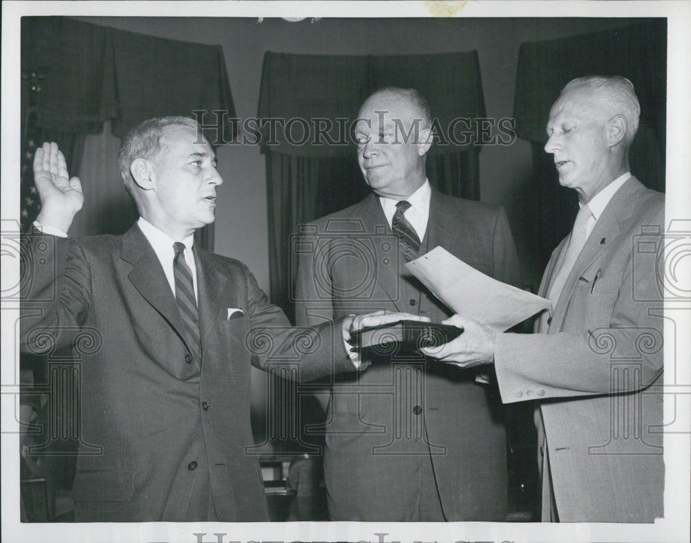 1953 Gerald Morgan Percy Nelson President Dwight Eisenhower - Historic Images