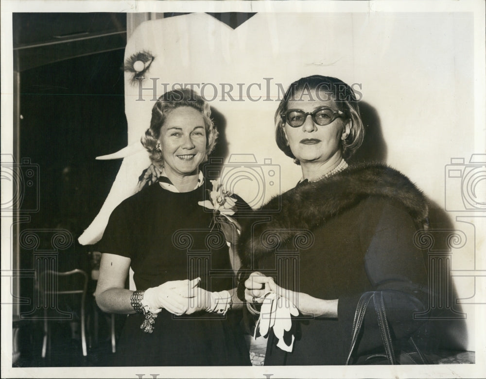 1963 Women's Board Of Children's Memorial Hospital Chicago - Historic Images