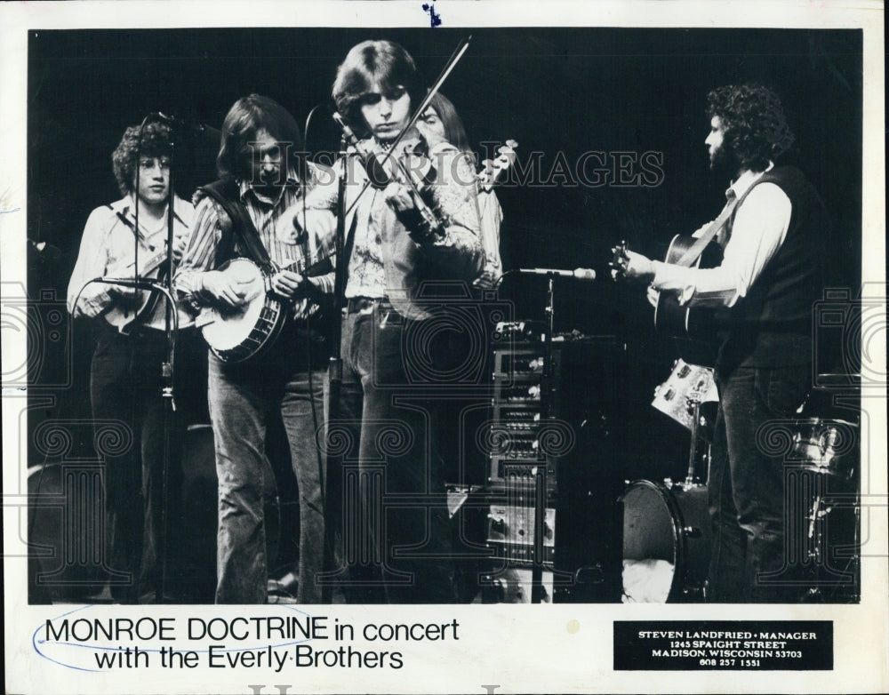 1973 Press Photo Monroe Doctrine Musicians with Everly Brothers Band Music - Historic Images