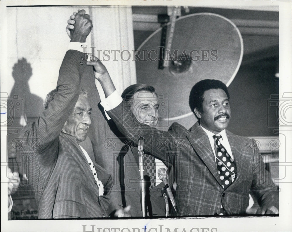 1976 Ralph Metcalfe, Walter Mondale, and Leon Finney Jr. at a rally. - Historic Images