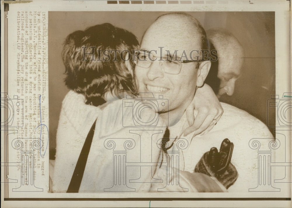 1974 Dr. Vincent Montamarano Hugs Friend After His Murder Acquittal - Historic Images