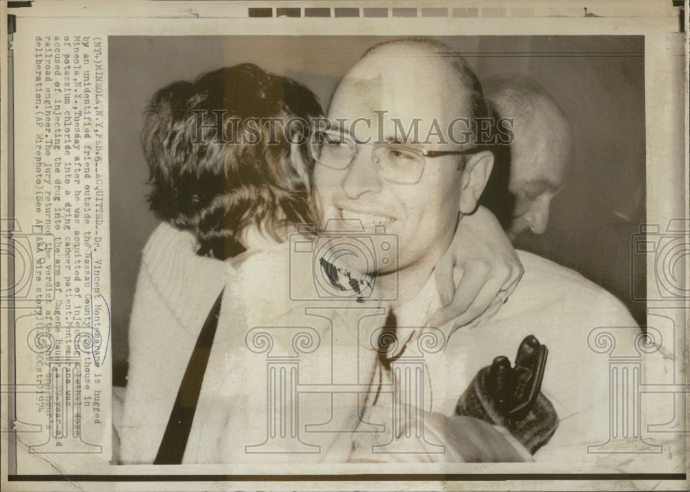 1974 Dr. Vincent Montemarano Hugs Friend After His Murder Acquittal - Historic Images