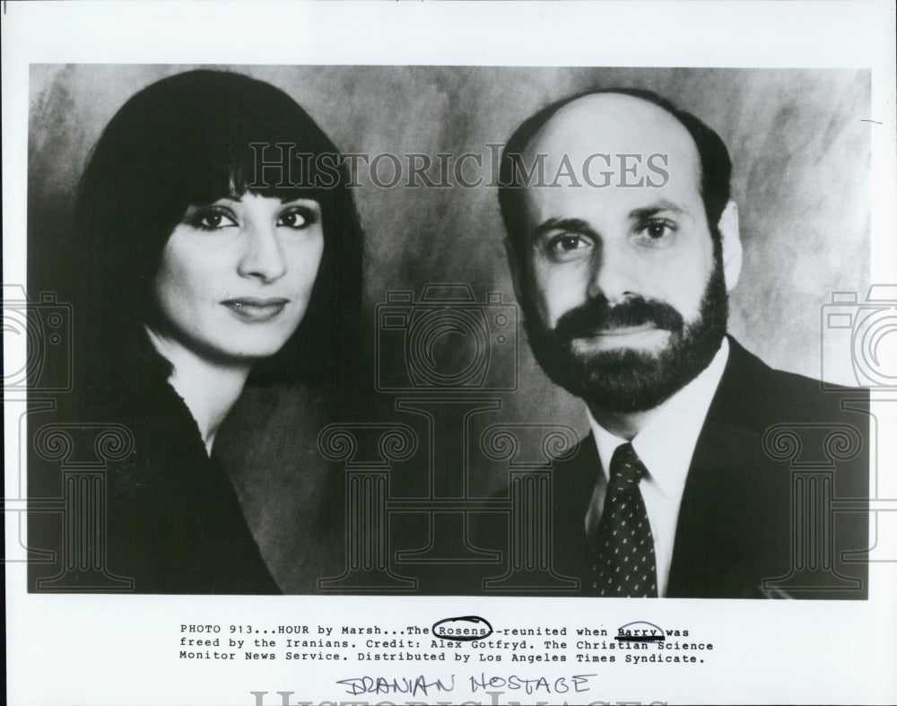 1982 Press Photo Iranian Hostage Barry Rosen Reunited With Wife - Historic Images