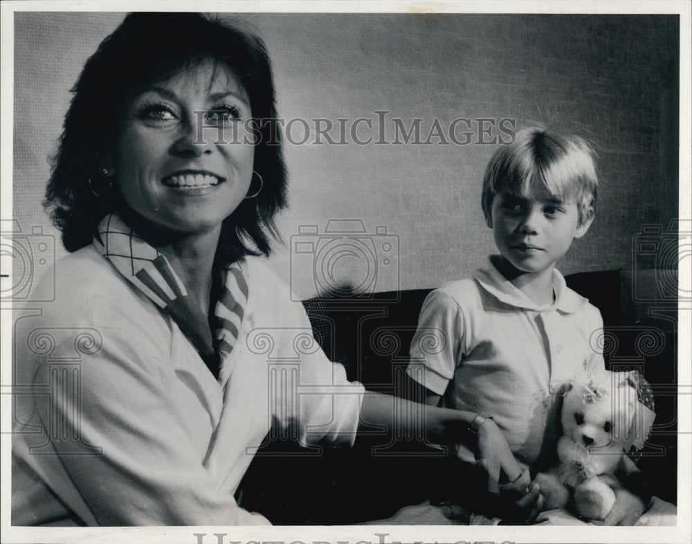 1986 Press Photo Christopher and Debby Marzec Return To Chicago From Costa Rica - Historic Images