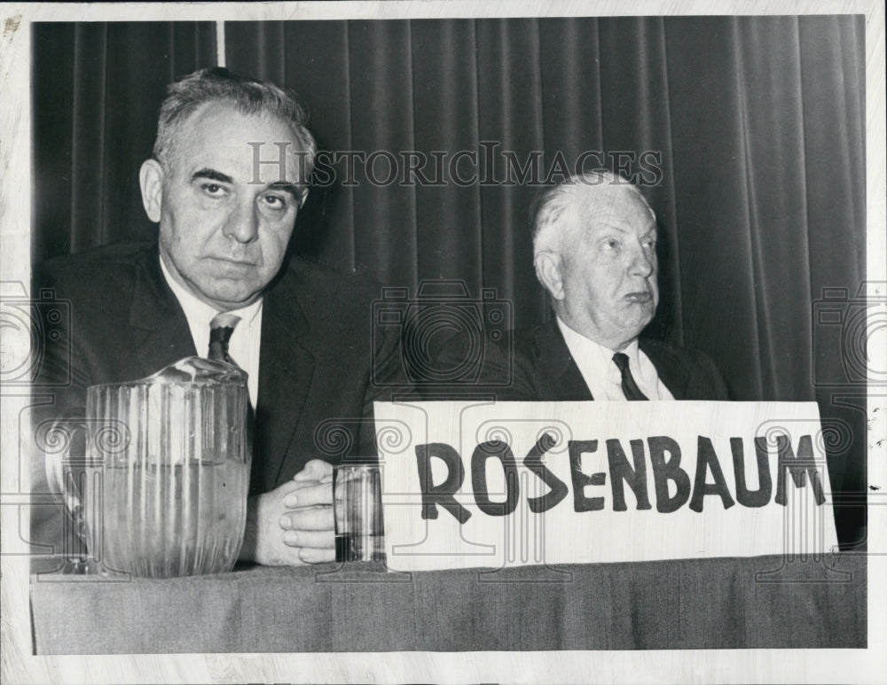 1960 Press Photo Arthur Rosenbaum of Sears With Arthur Motley - Historic Images