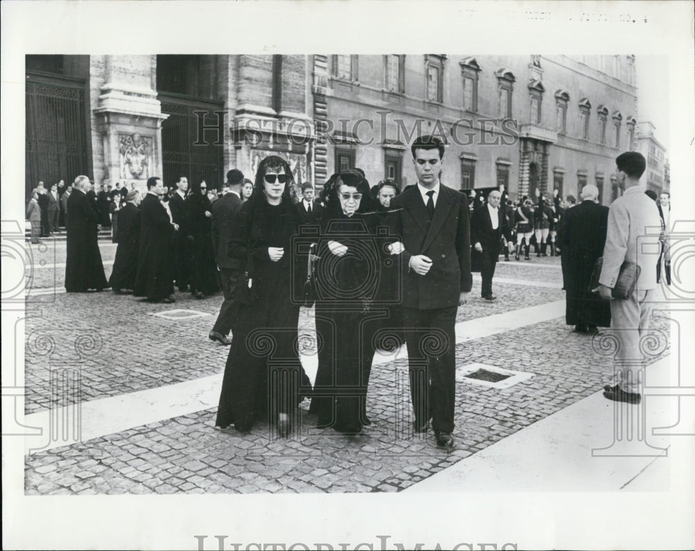 1958 Pope Pius XII Marchesa Elsabetta Pacelli Rossingnani - Historic Images