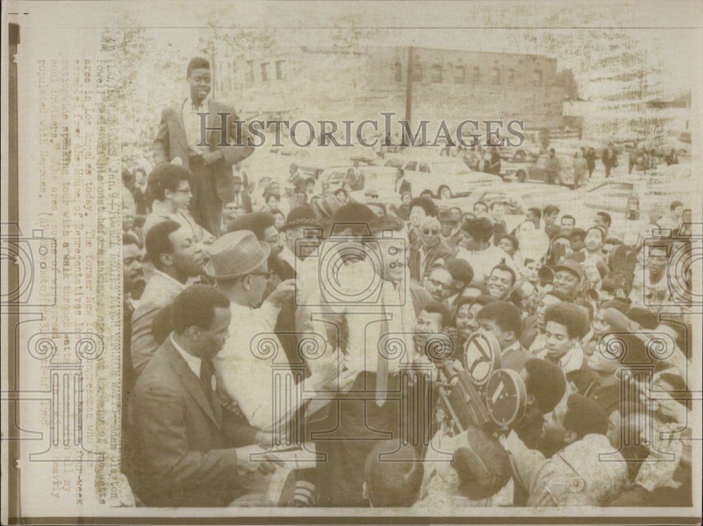 1968 Press Photo Adam Powell Begins Nationwide Tour In Watts Area Of LA - Historic Images