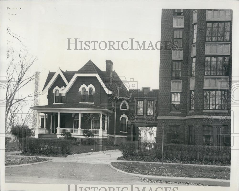 1949 Home of James Powell, now a nursing home - Historic Images