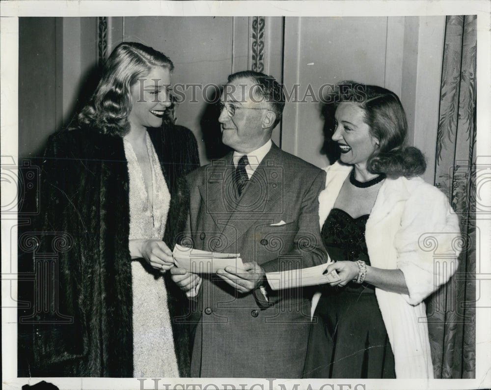 1947 Mitzi Green, Florence Desmond, Dr. Karl Meyer - Historic Images