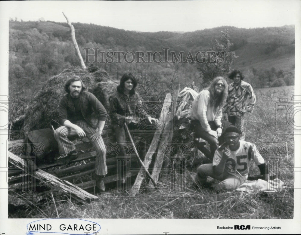 Press Photo Mind Garage - Historic Images