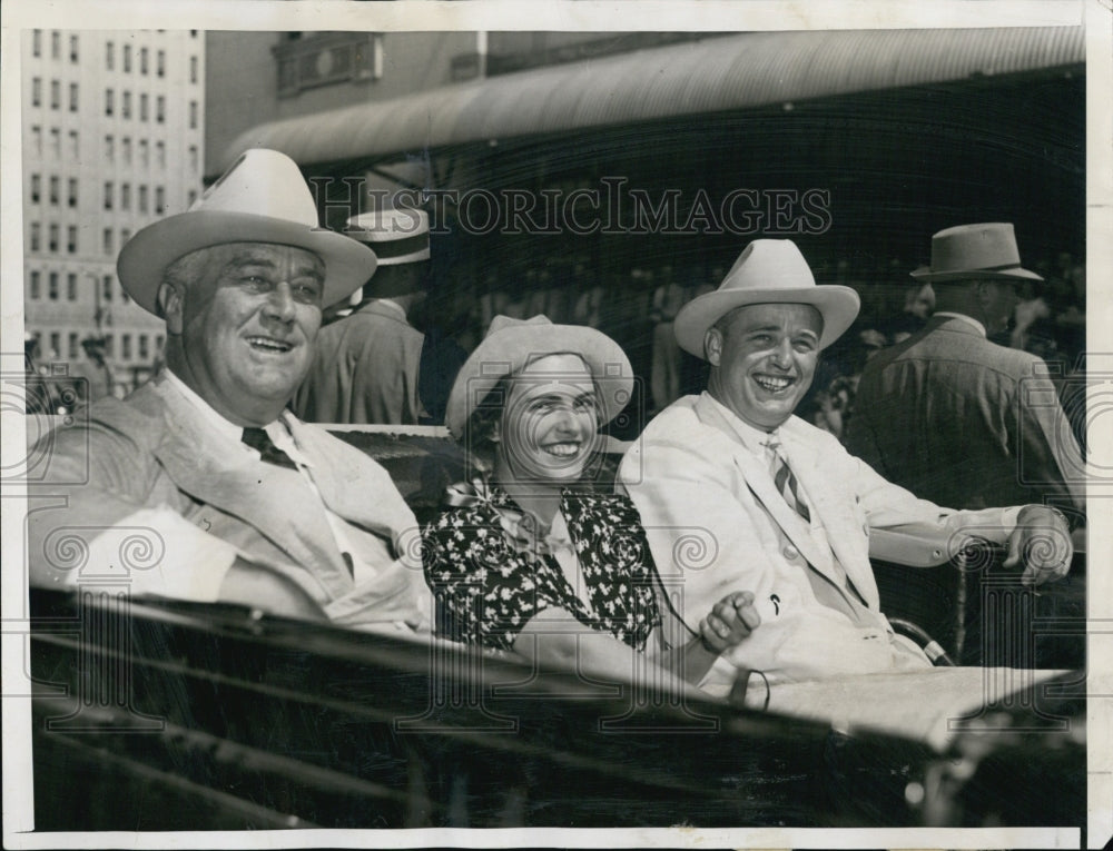 1938 President Roosevelt on transcontinental tour - Historic Images