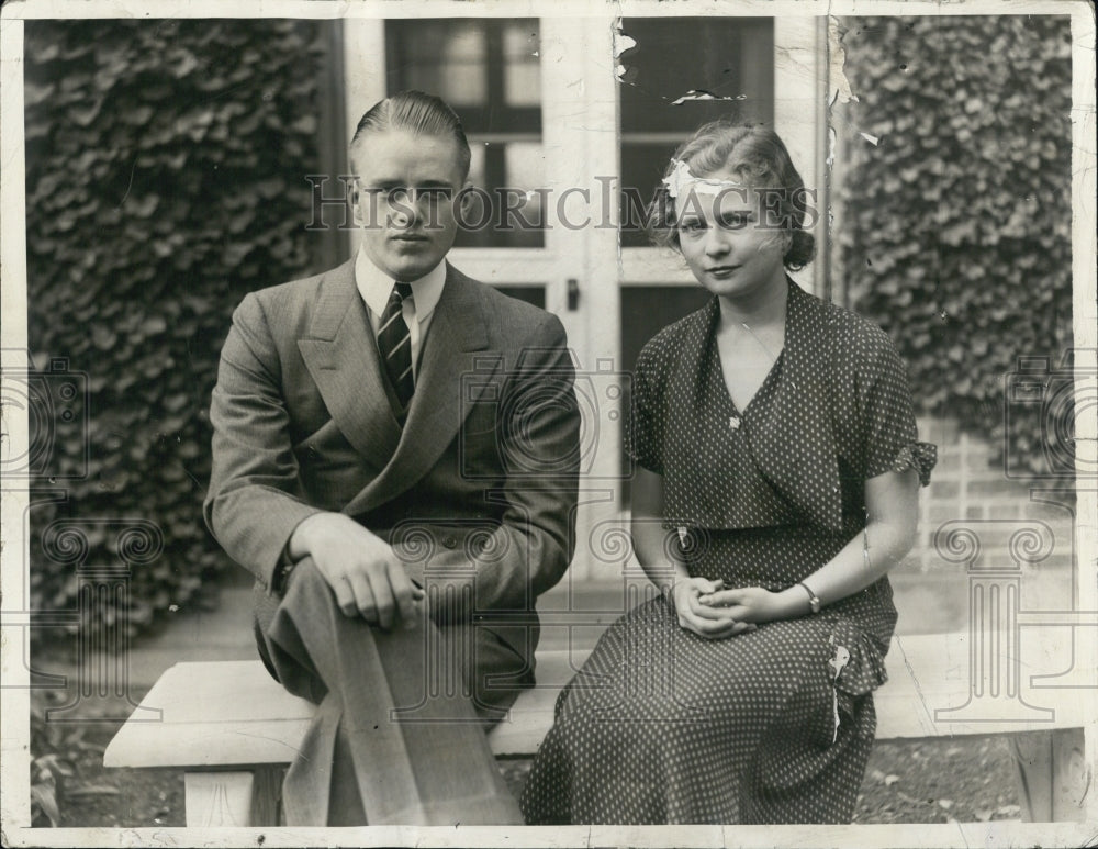 1931 Elliott Roosevelt and fiancee, Miss Elizabeth Browning - Historic Images