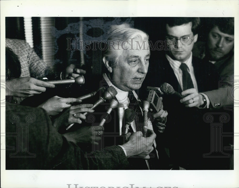 Press Photo Roman Puckinski Press Conference Chicago Democratic Politician - Historic Images