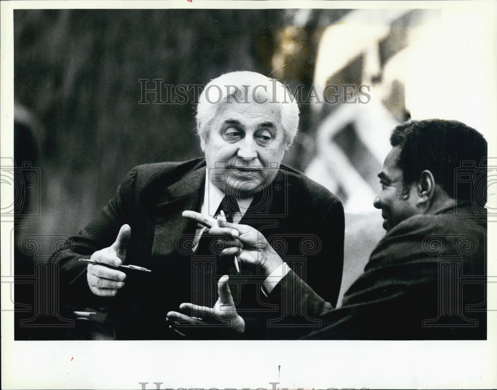 1983 Press Photo Roman Puckinski &amp; Wilson Frost Chicago City Council Chambers - Historic Images